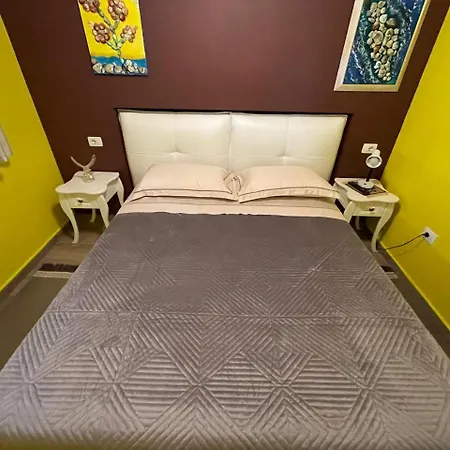 Colors By The Sea At Lalzi Bay アパート *