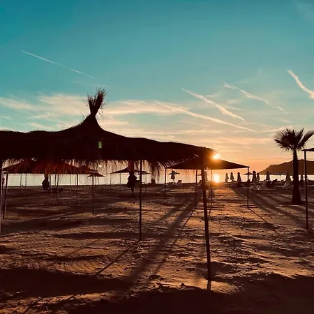 Colors By The Sea At Lalzi Bay شقة دراس