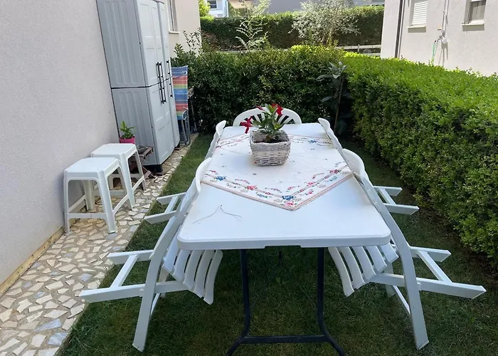 Colors By The Sea At Lalzi Bay 公寓 *